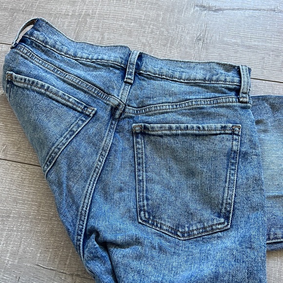 Distressed straight leg jeans - Picture 5 of 6